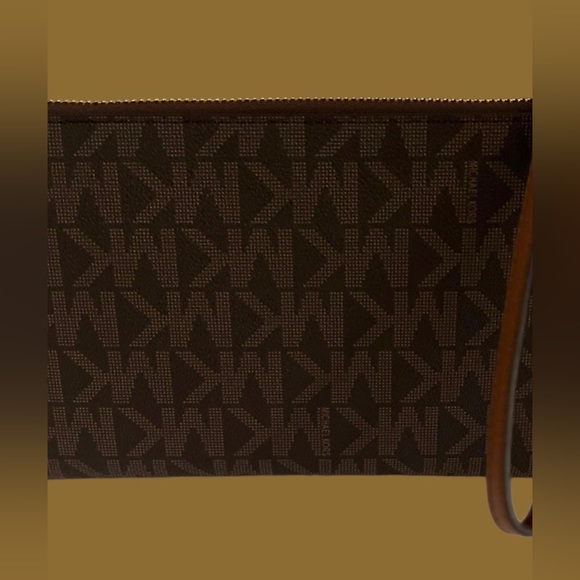 New MICHAEL KORS JET SET LG ZIP CLUTCH  MK LOGO BRN/LUGGAGE CLUTCH WRISTLET - Picture 13 of 16